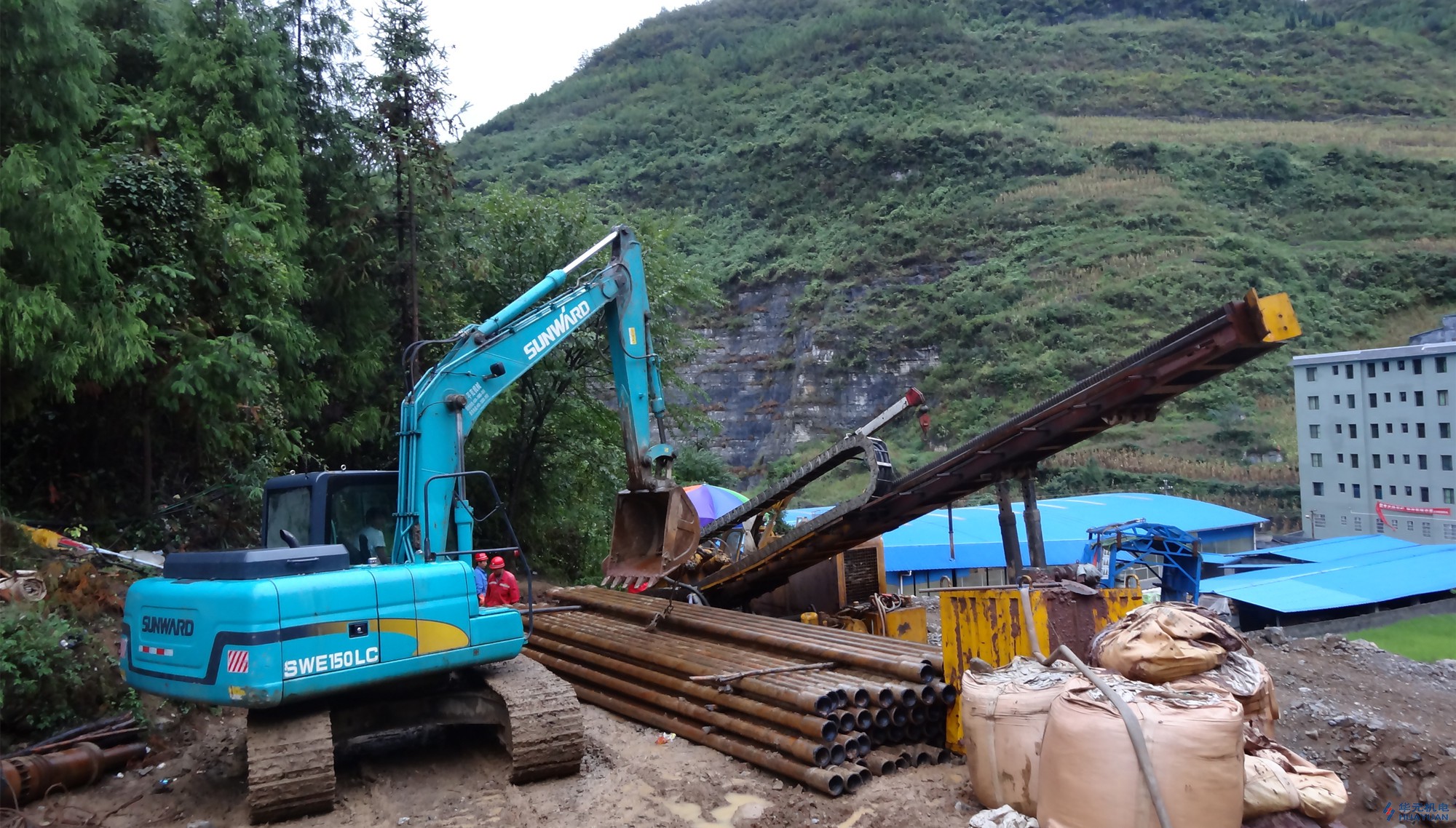 2013年9月3日，華元公司采用二十三接一管道回拖工藝，順利完成婁山關(guān)高速路穿越工程